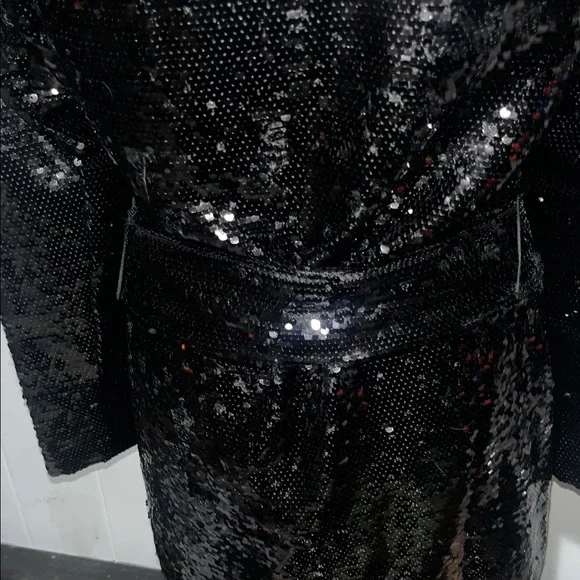VENUS Shimmering Black Sequin Blazer - Picture 5 of 8